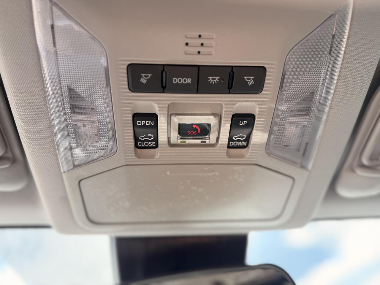 Toyota RAV4 Hybrid XLE 2025