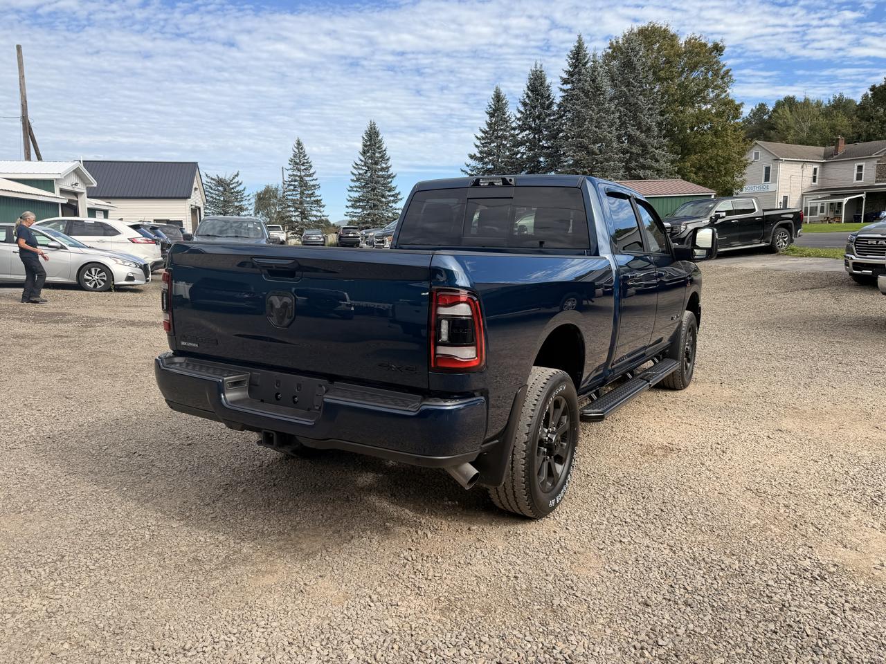 RAM 3500 Laramie Crew Cab SWB 4WD 2024