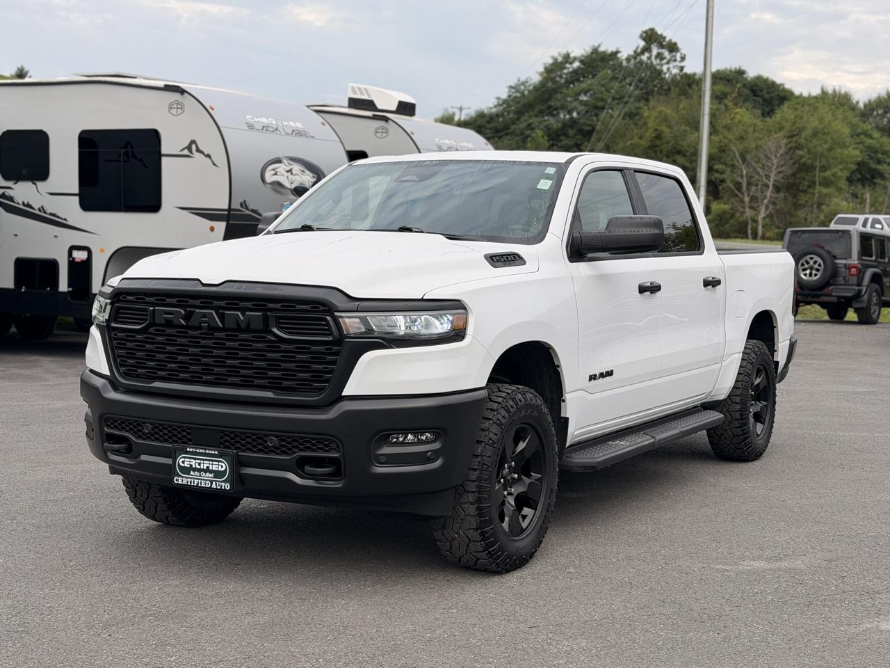 RAM 1500 Tradesman Crew Cab SWB 4WD 2025