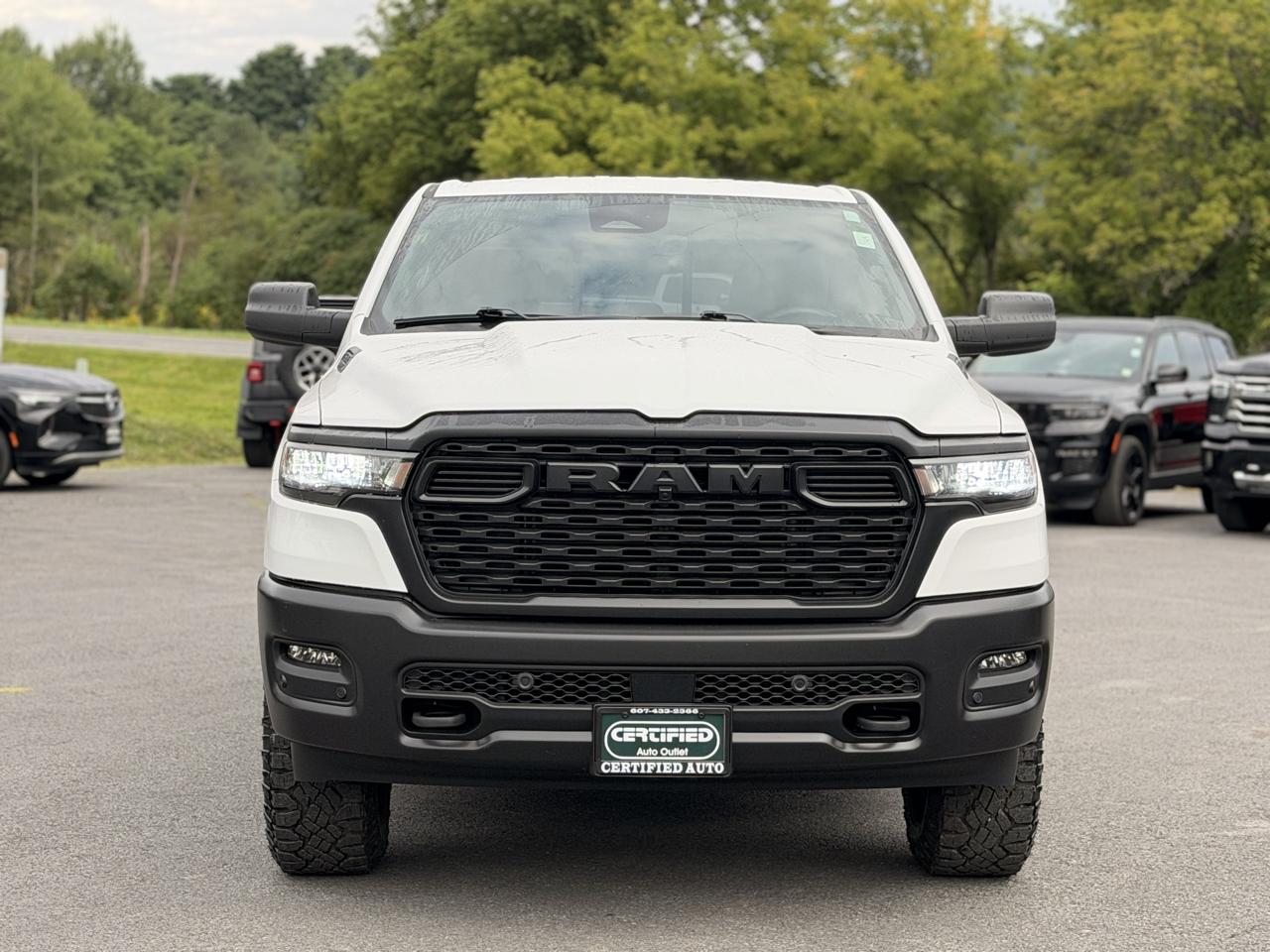 RAM 1500 Tradesman Crew Cab SWB 4WD 2025