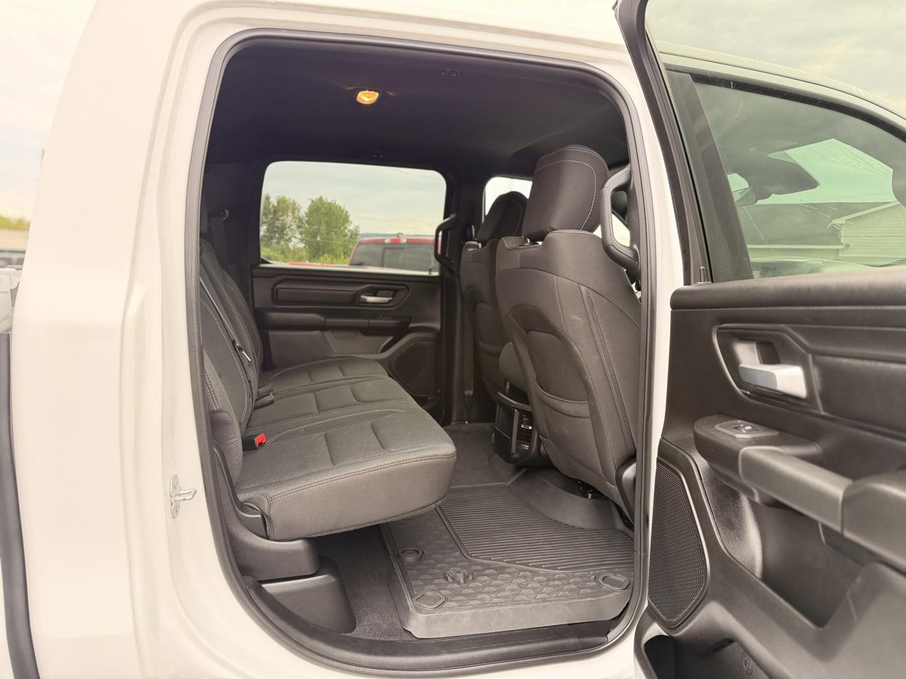 RAM 1500 Tradesman Crew Cab SWB 4WD 2025