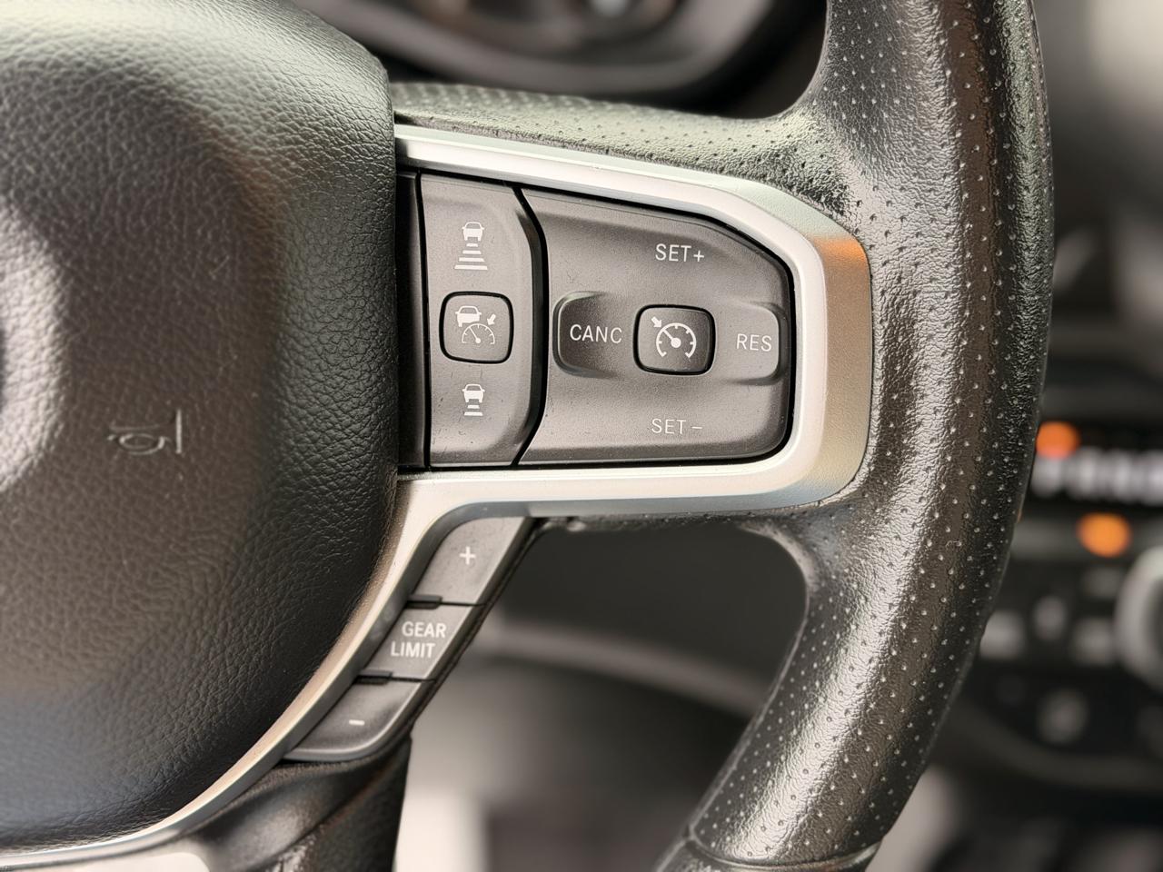 RAM 1500 Tradesman Crew Cab SWB 4WD 2025