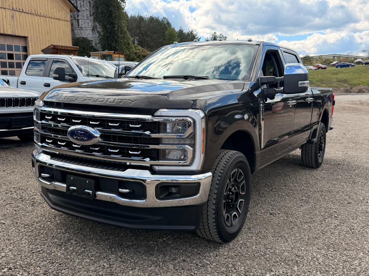 Ford F-250 SD Lariat Crew Cab 4WD 2024