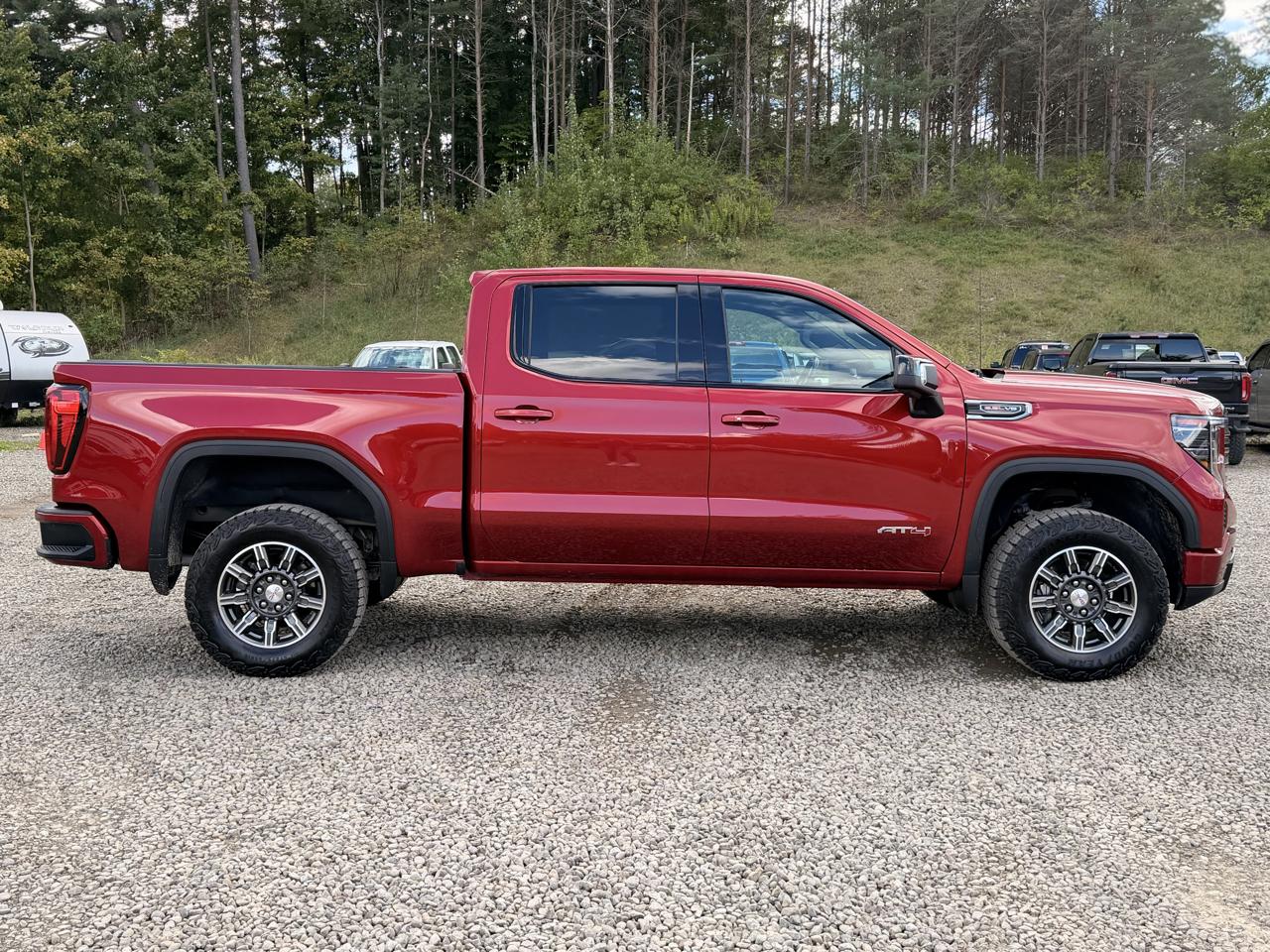 GMC Sierra 1500 AT4 Crew Cab 4WD 2026