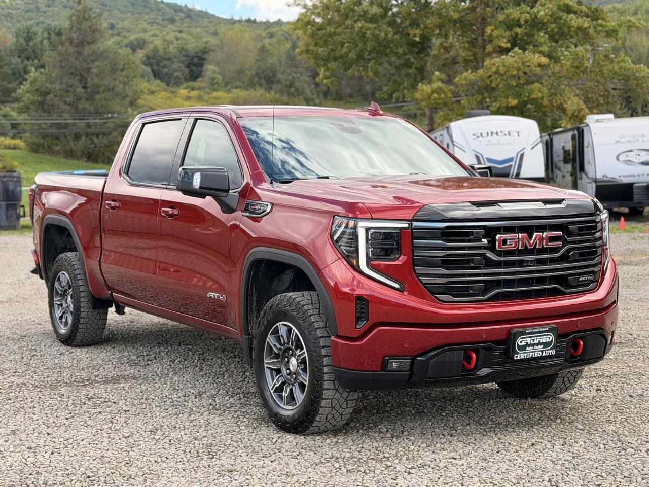 GMC Sierra 1500 AT4 Crew Cab 4WD 2026