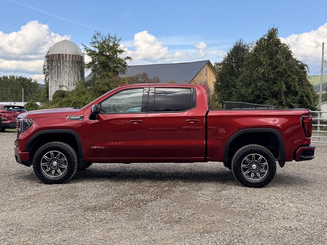 GMC Sierra 1500 AT4 Crew Cab 4WD 2026