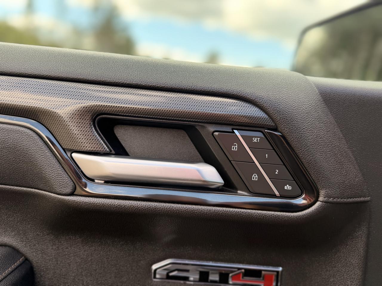 GMC Sierra 1500 AT4 Crew Cab 4WD 2026