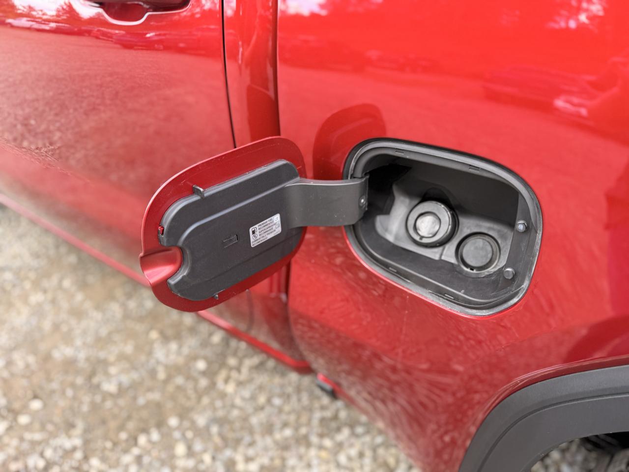 GMC Sierra 1500 AT4 Crew Cab 4WD 2026