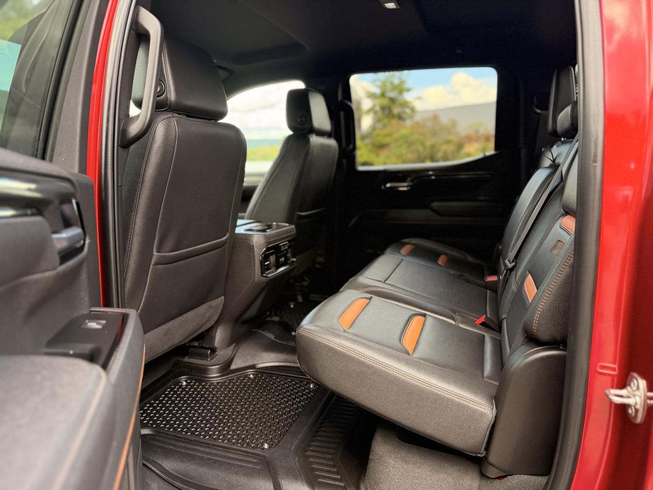 GMC Sierra 1500 AT4 Crew Cab 4WD 2026