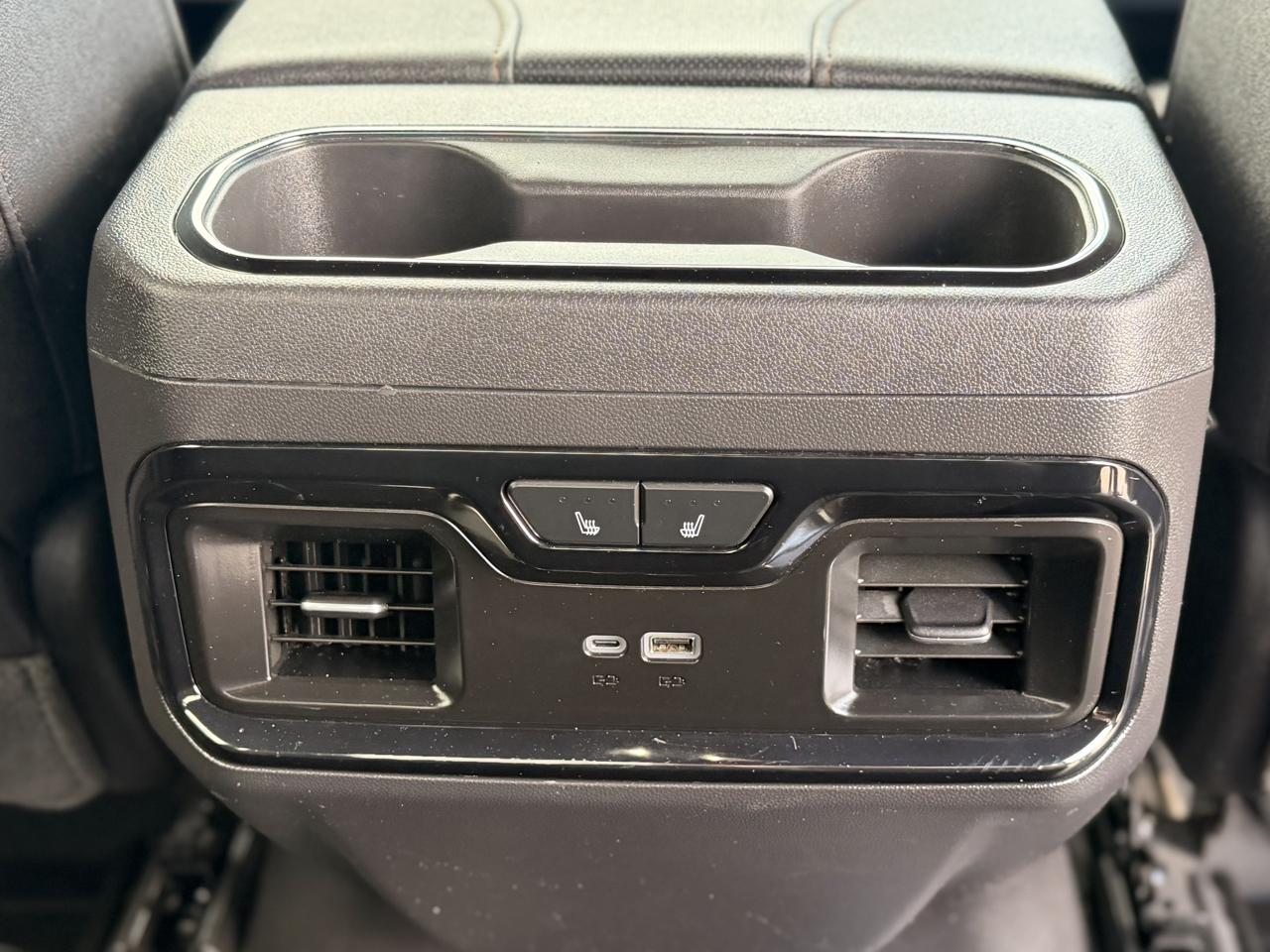 GMC Sierra 1500 AT4 Crew Cab 4WD 2026