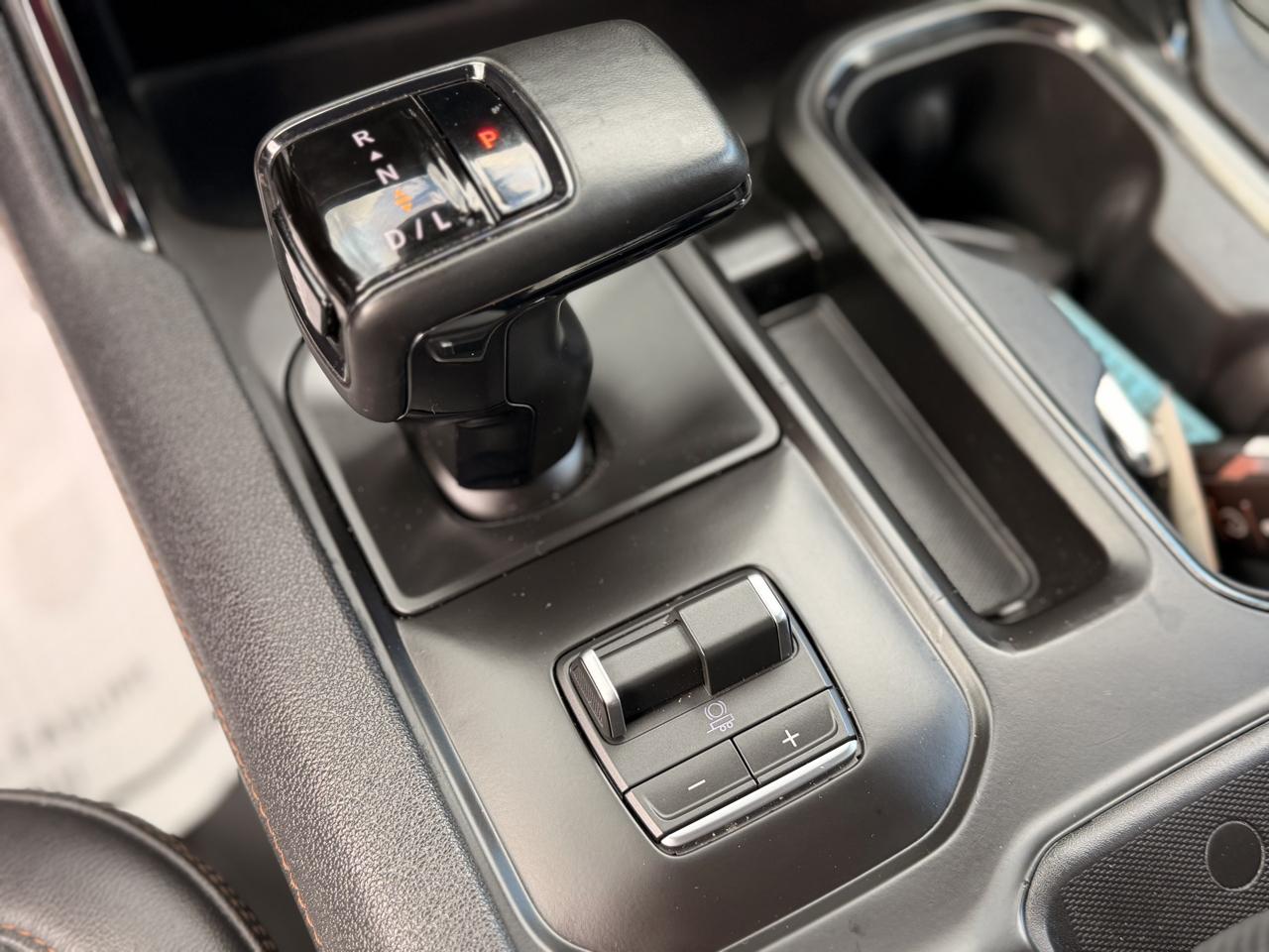 GMC Sierra 1500 AT4 Crew Cab 4WD 2026