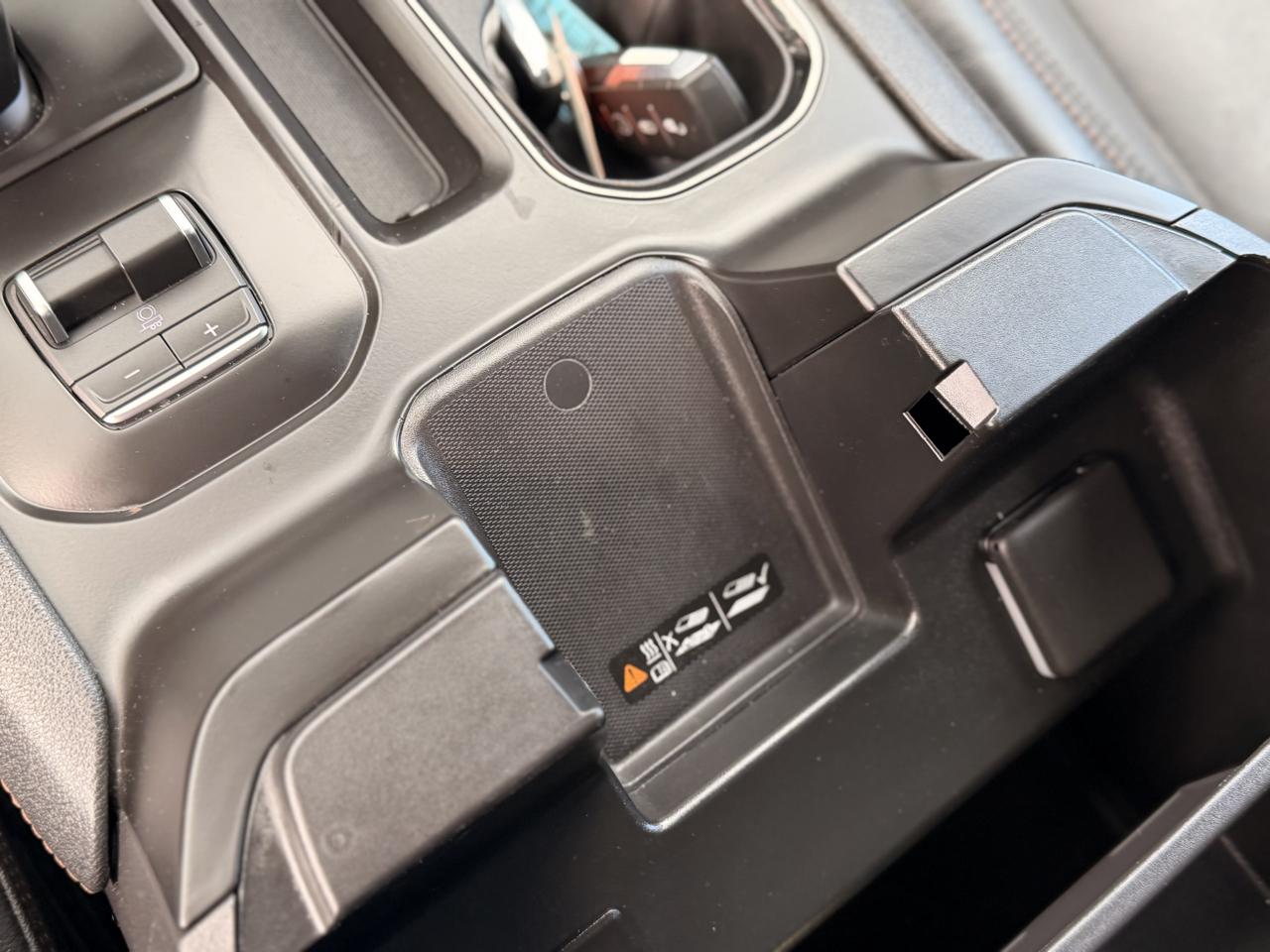 GMC Sierra 1500 AT4 Crew Cab 4WD 2026