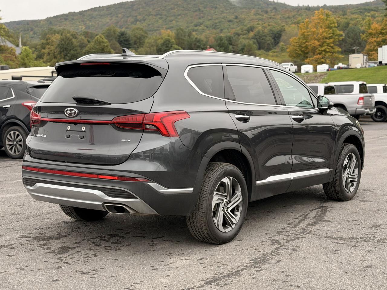 Hyundai Santa Fe SEL 2021