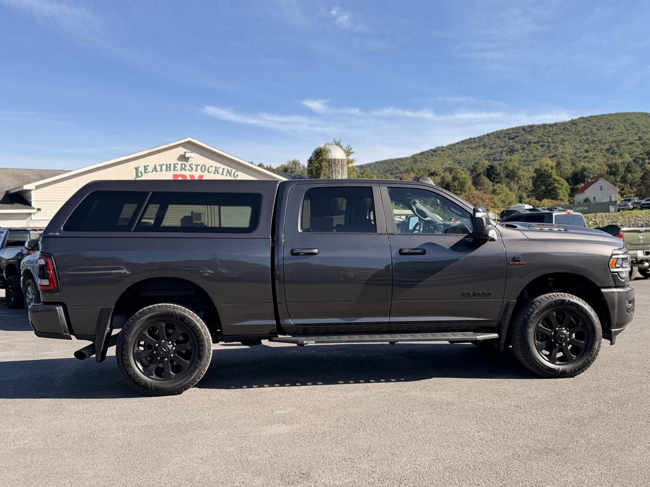 RAM 2500 Laramie Crew Cab SWB 4WD 2023
