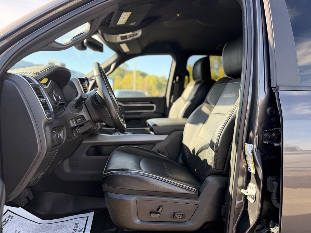 RAM 2500 Laramie Crew Cab SWB 4WD 2023