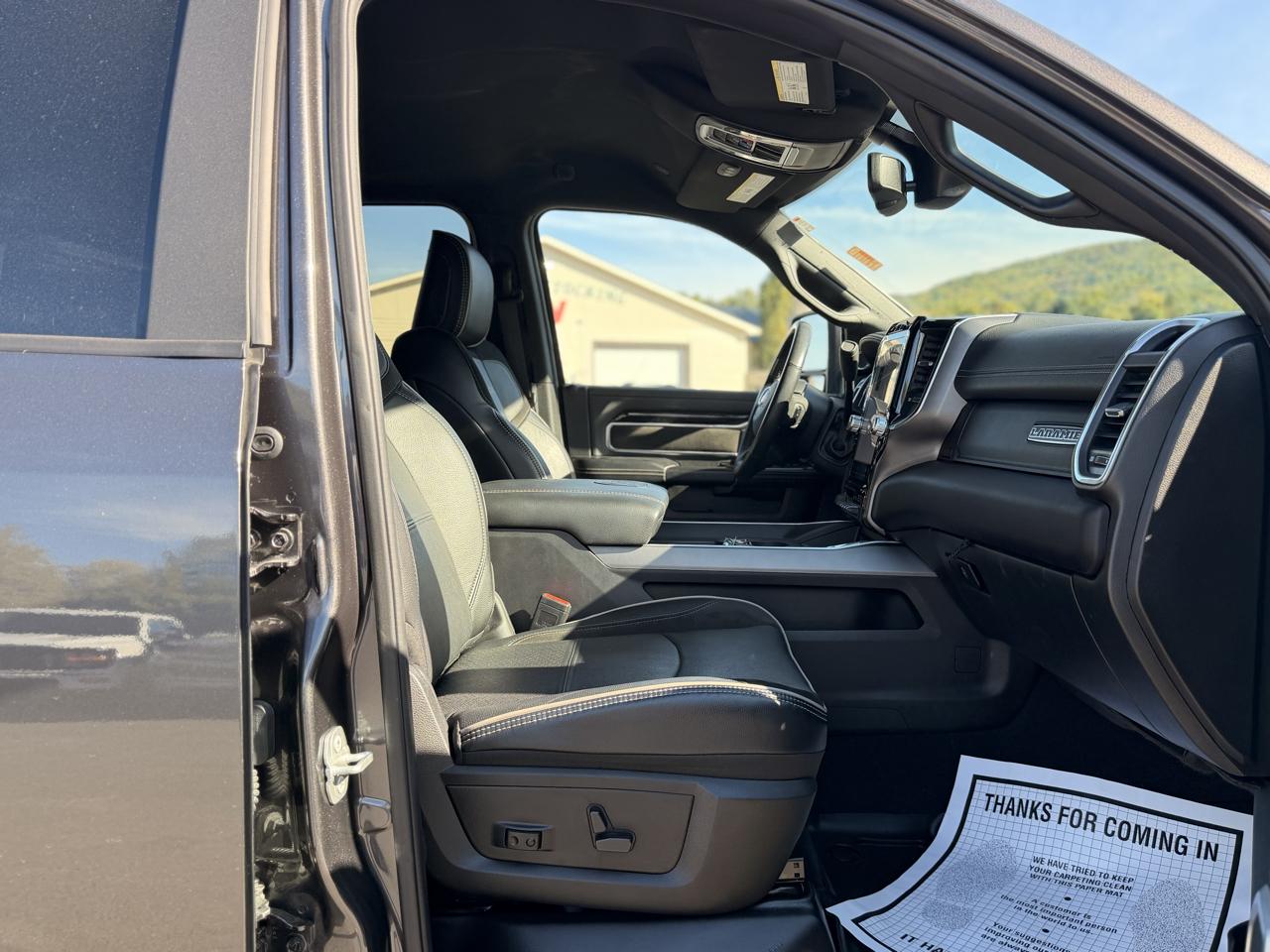 RAM 2500 Laramie Crew Cab SWB 4WD 2023