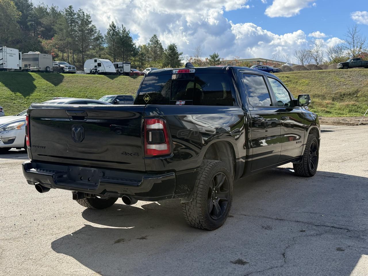 RAM 1500 Sport Crew Cab SB 4WD 2022