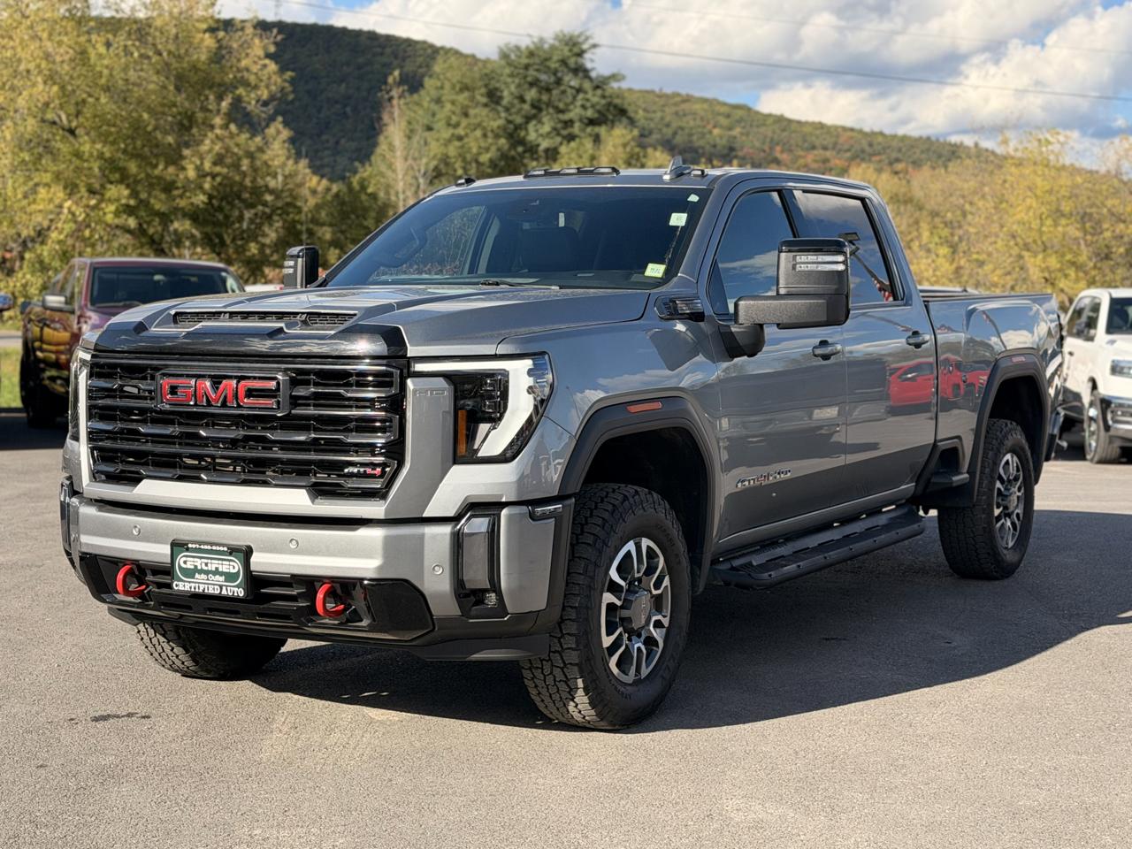 GMC Sierra 2500HD AT4 Crew Cab 4WD 2024