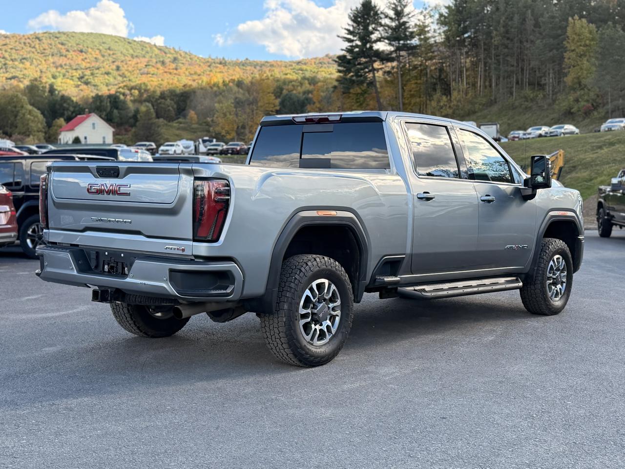 GMC Sierra 2500HD AT4 Crew Cab 4WD 2024