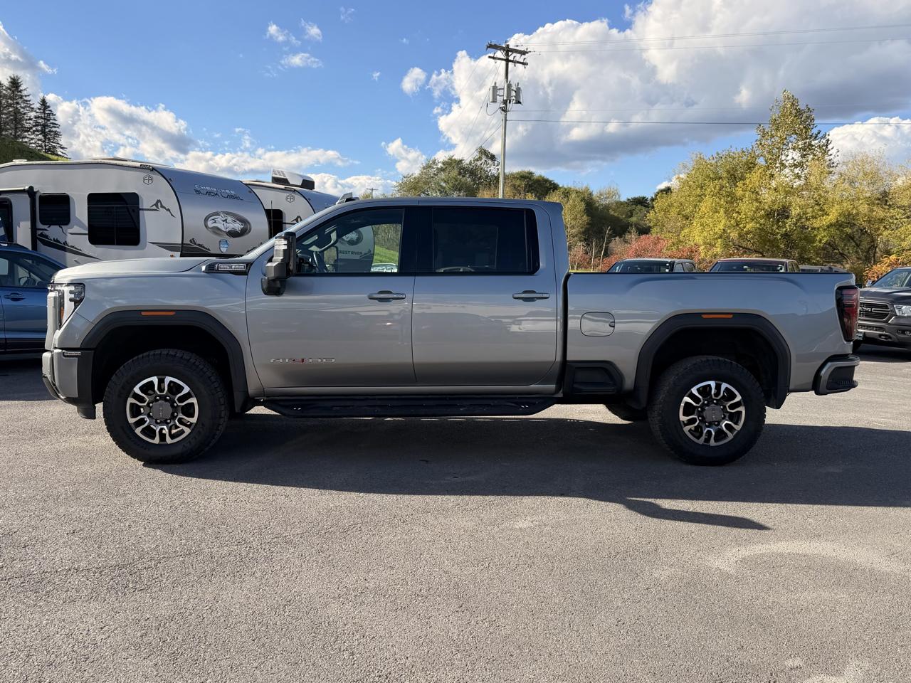 GMC Sierra 2500HD AT4 Crew Cab 4WD 2024