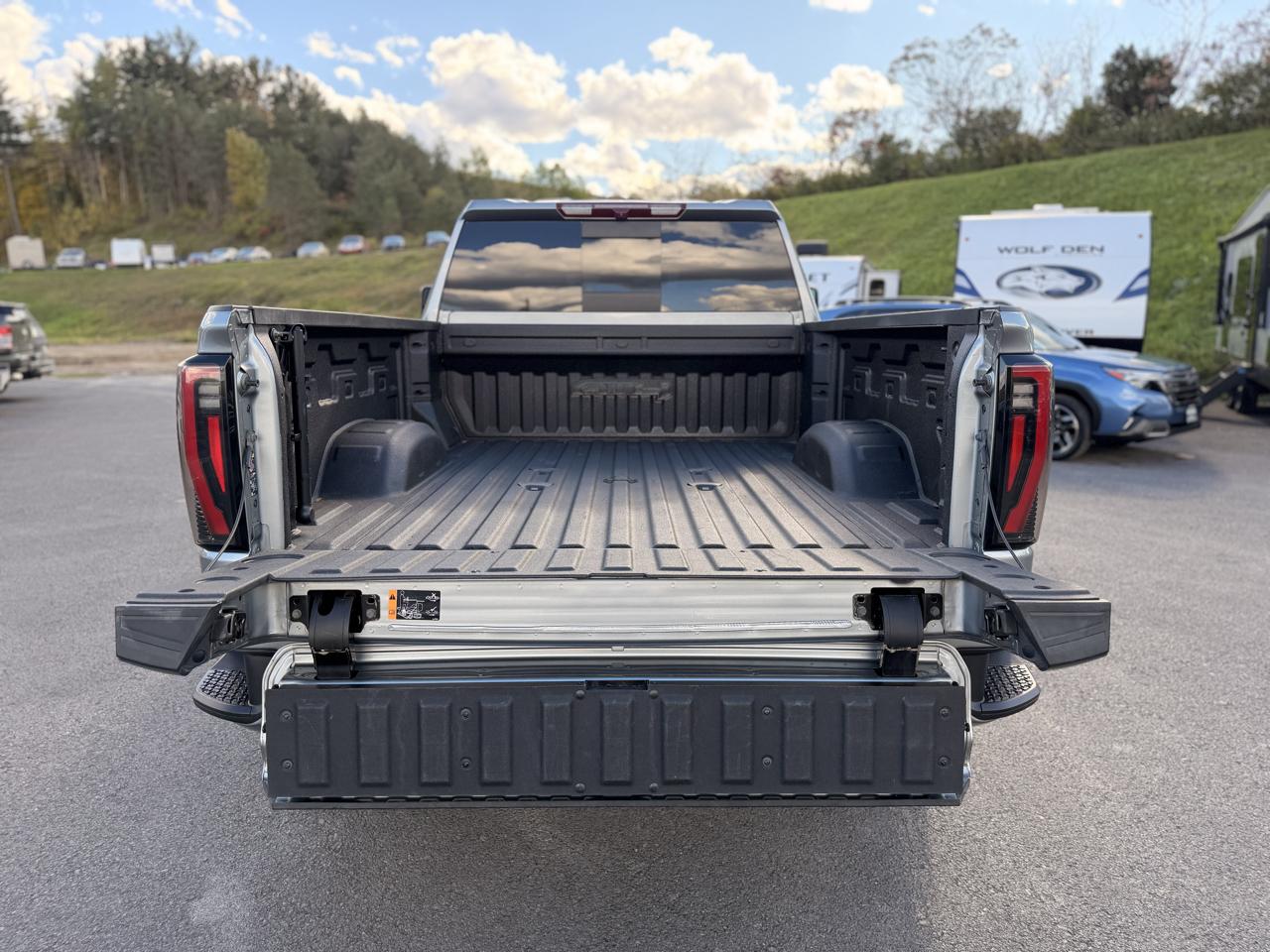 GMC Sierra 2500HD AT4 Crew Cab 4WD 2024