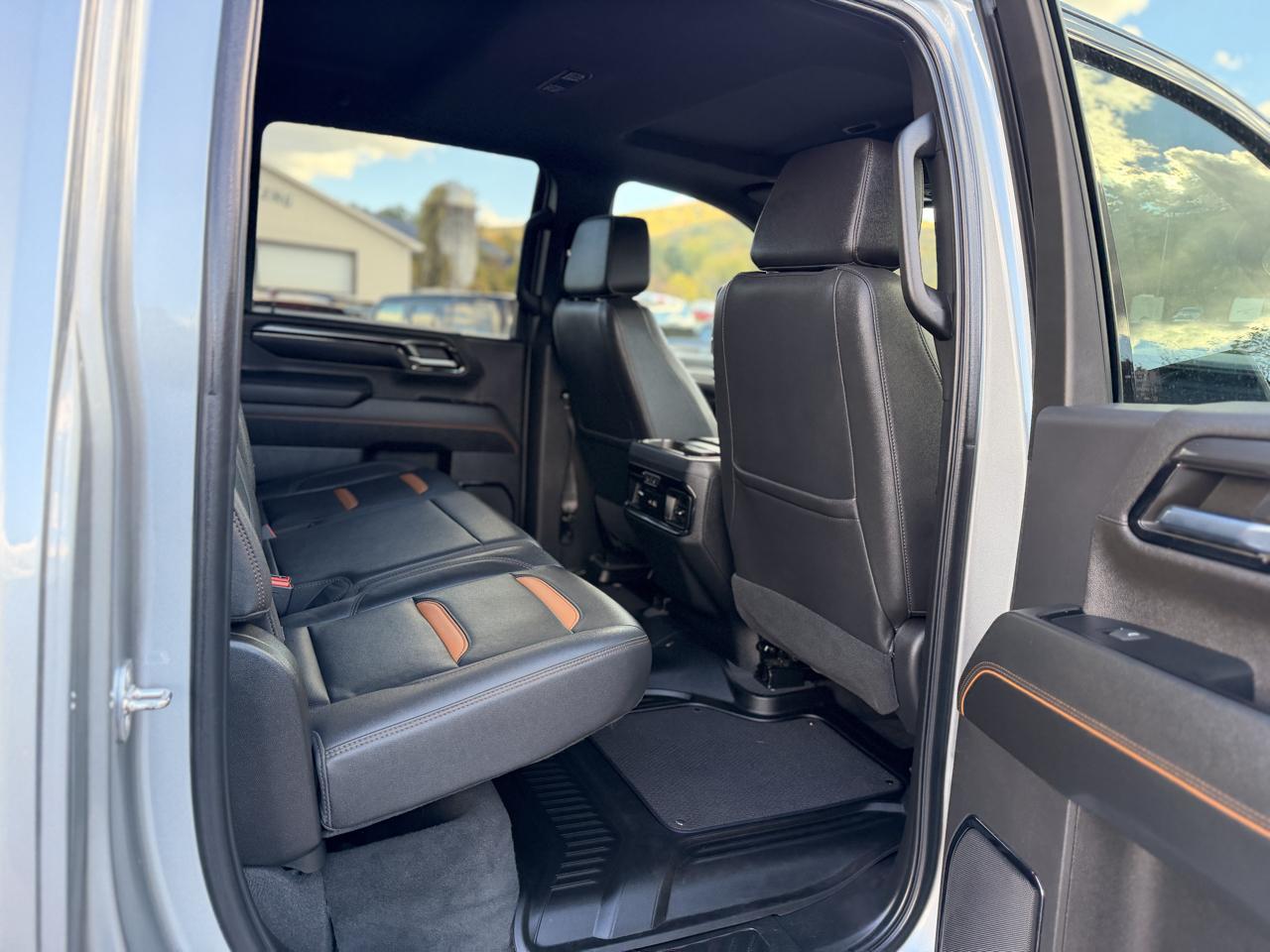 GMC Sierra 2500HD AT4 Crew Cab 4WD 2024