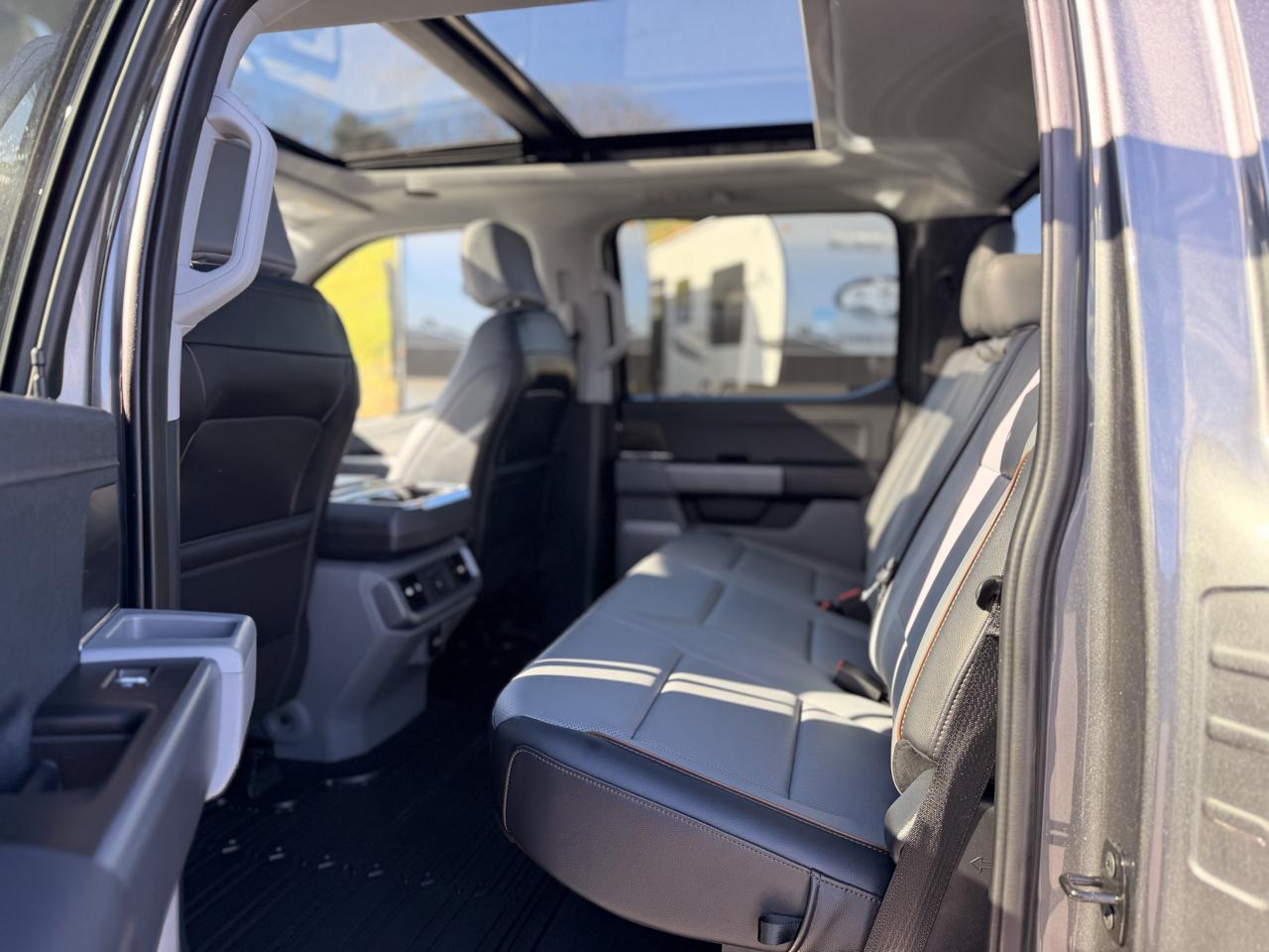 Ford F-150 Lariat SuperCrew 4WD 2025