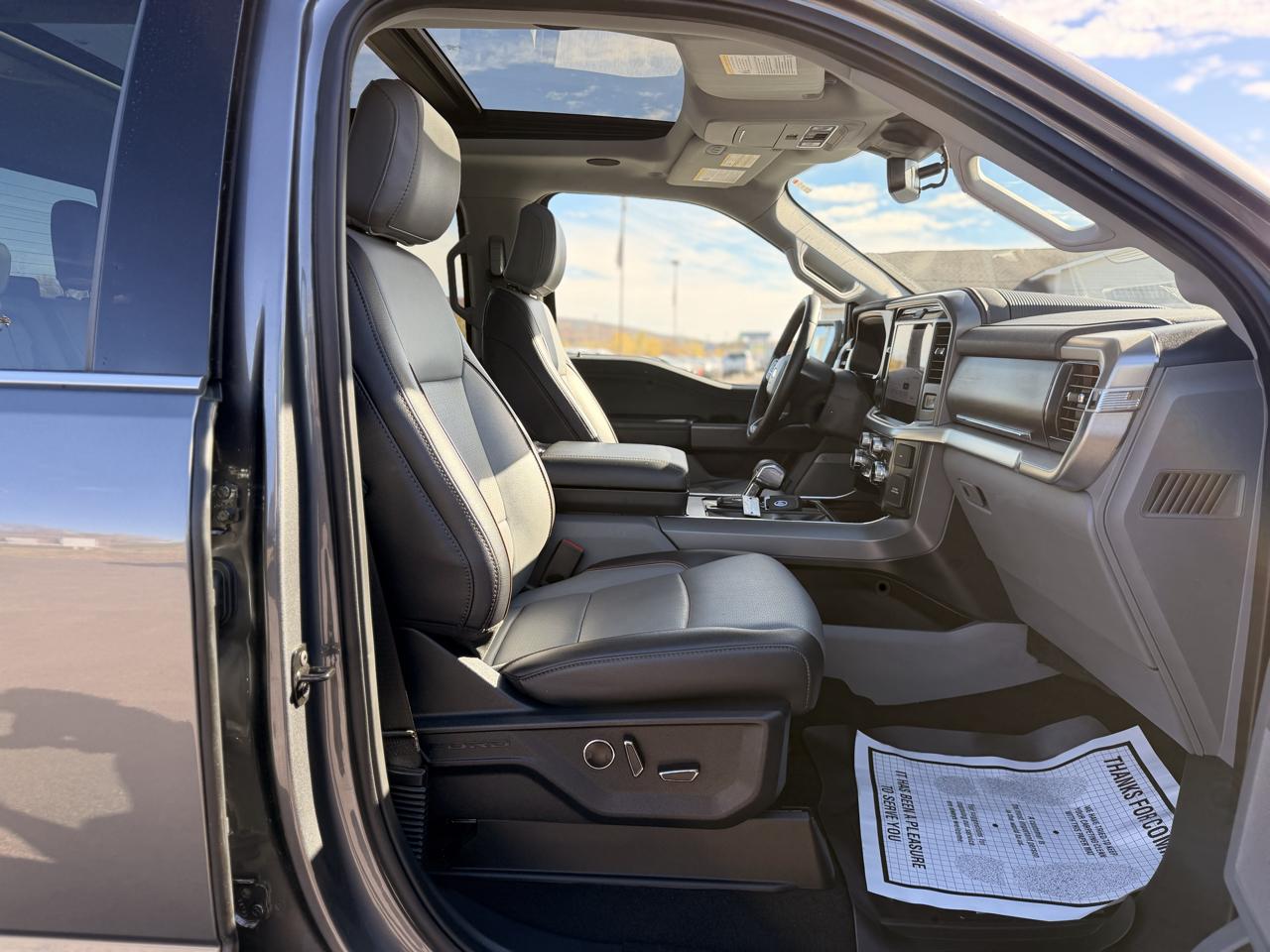 Ford F-150 Lariat SuperCrew 4WD 2025