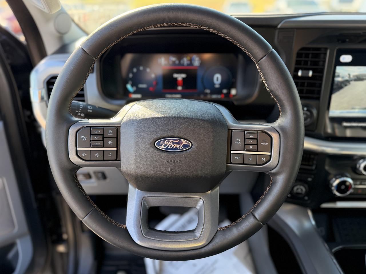 Ford F-150 Lariat SuperCrew 4WD 2025