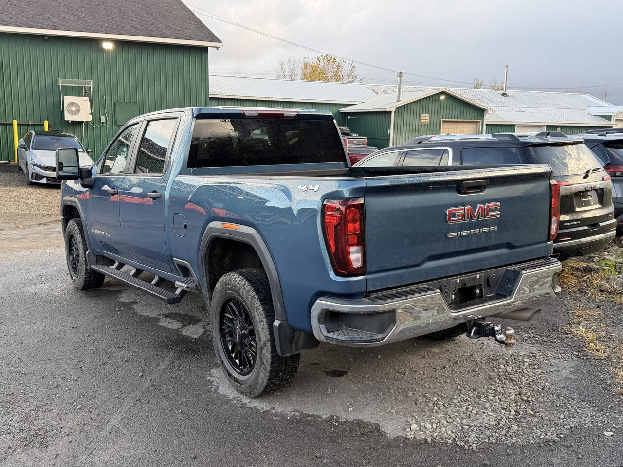 GMC Sierra 2500HD Pro Crew Cab 4WD SB 2024