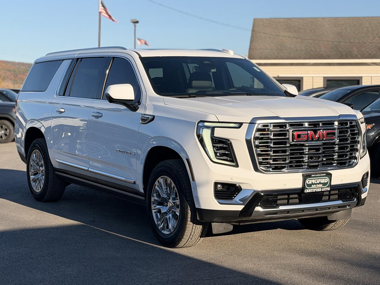 GMC Yukon XL Denali 4WD 2026