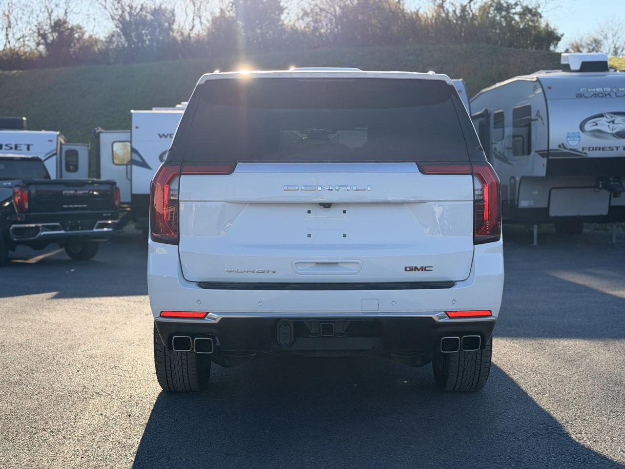 GMC Yukon XL Denali 4WD 2026