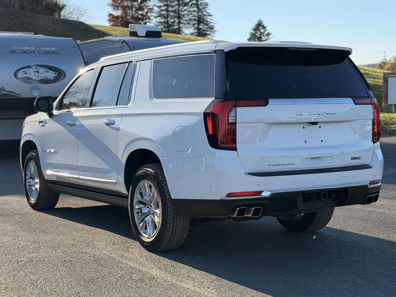 GMC Yukon XL Denali 4WD 2026
