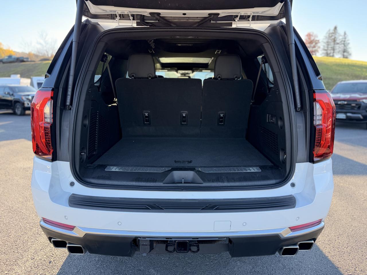 GMC Yukon XL Denali 4WD 2026