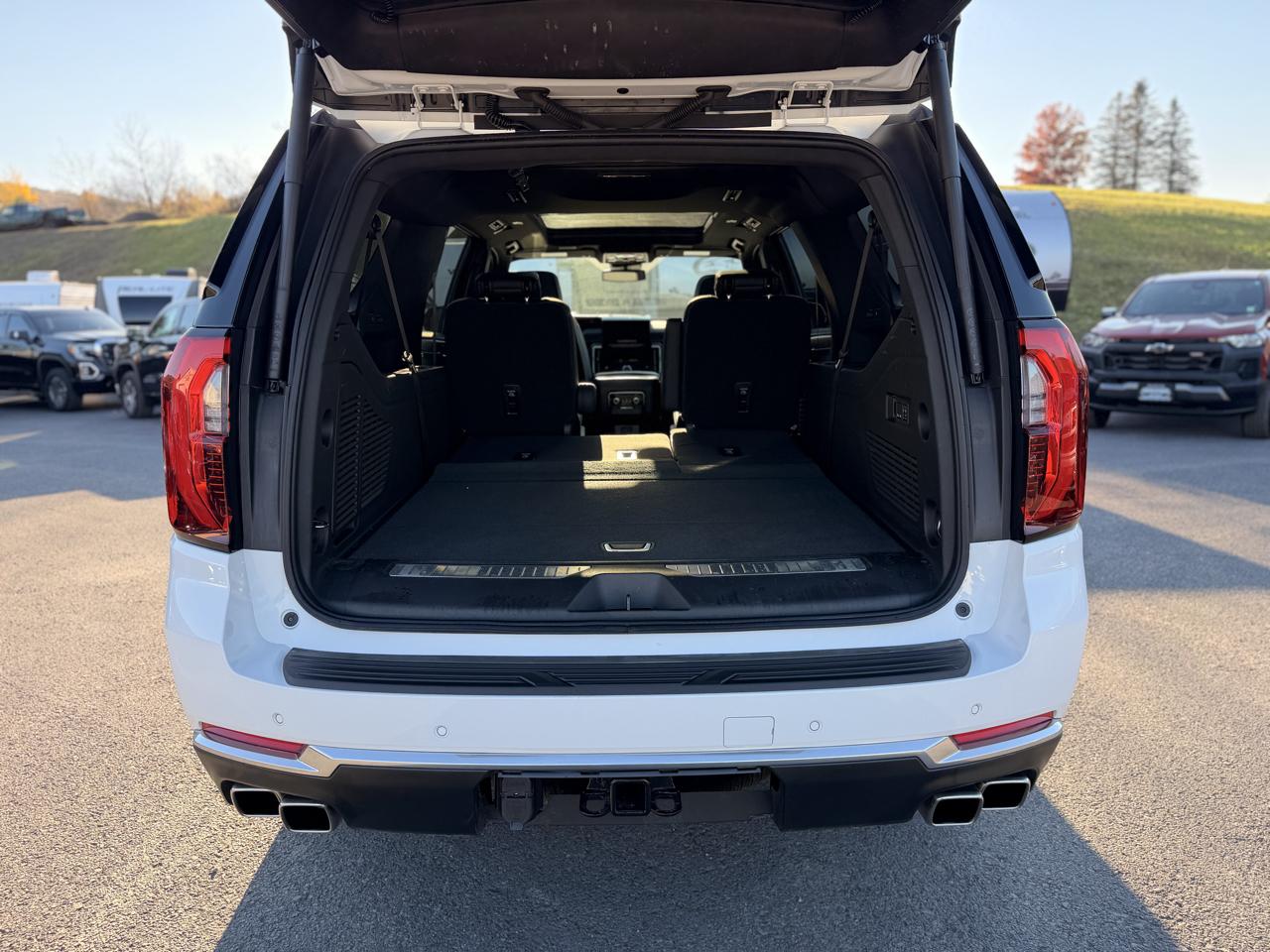 GMC Yukon XL Denali 4WD 2026