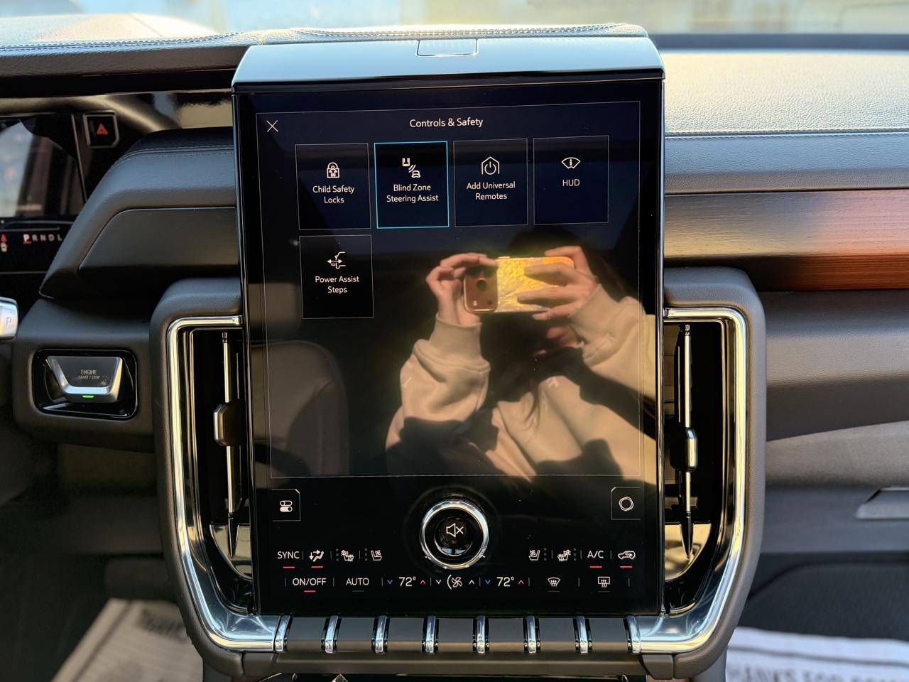 GMC Yukon XL Denali 4WD 2026