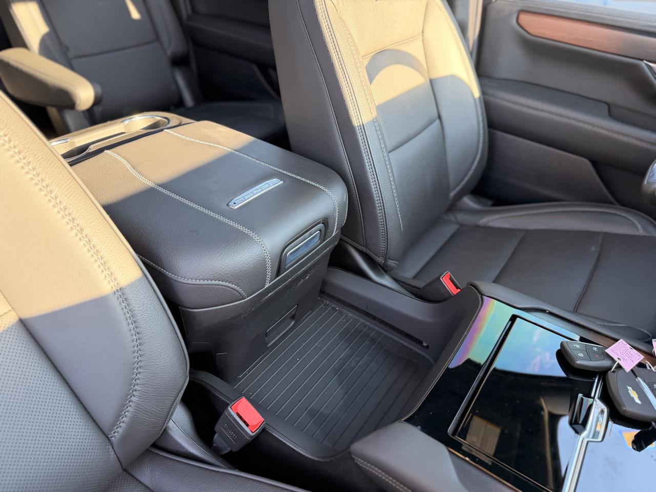 GMC Yukon XL Denali 4WD 2026