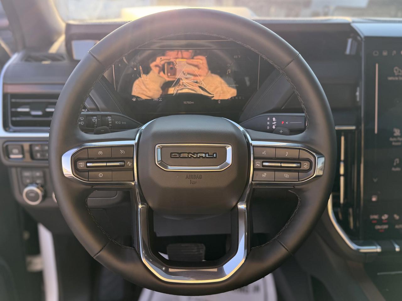 GMC Yukon XL Denali 4WD 2026