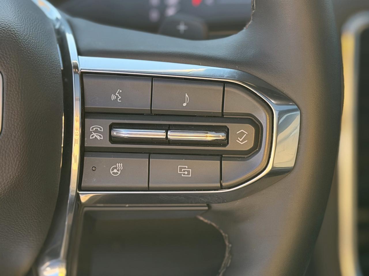 GMC Yukon XL Denali 4WD 2026
