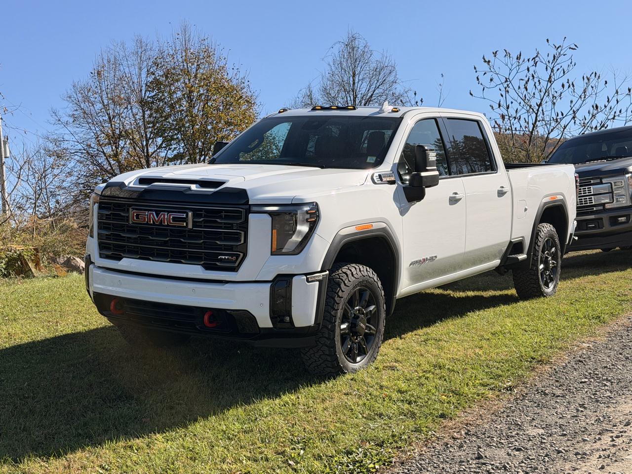 GMC Sierra 2500HD AT4 Crew Cab 4WD 2026