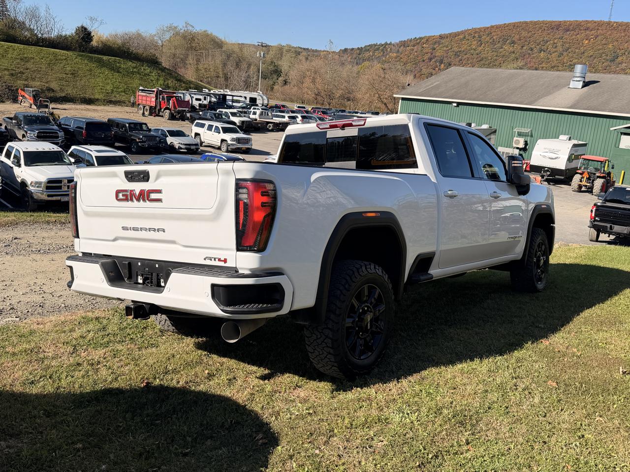 GMC Sierra 2500HD AT4 Crew Cab 4WD 2026