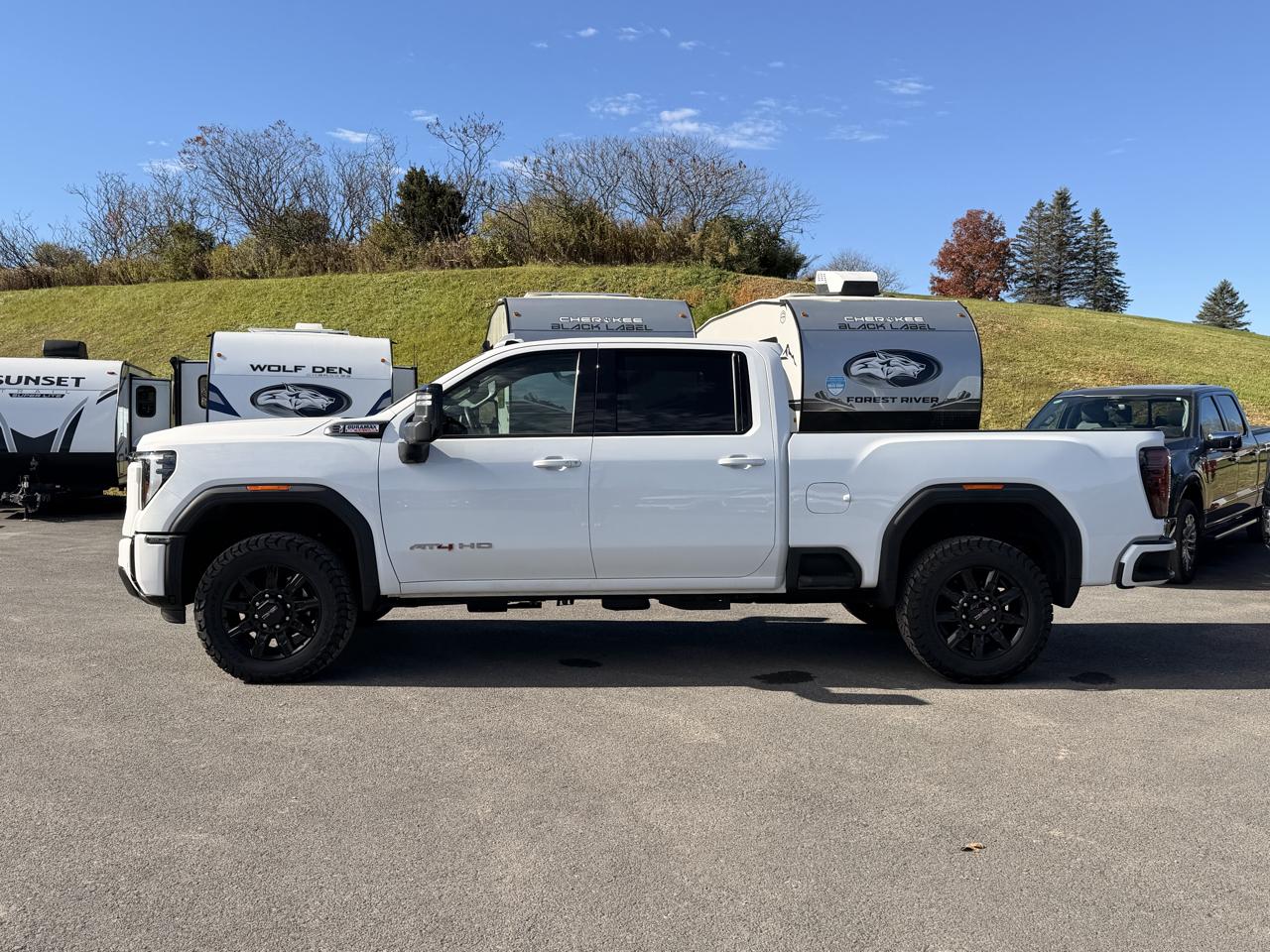 GMC Sierra 2500HD AT4 Crew Cab 4WD 2026