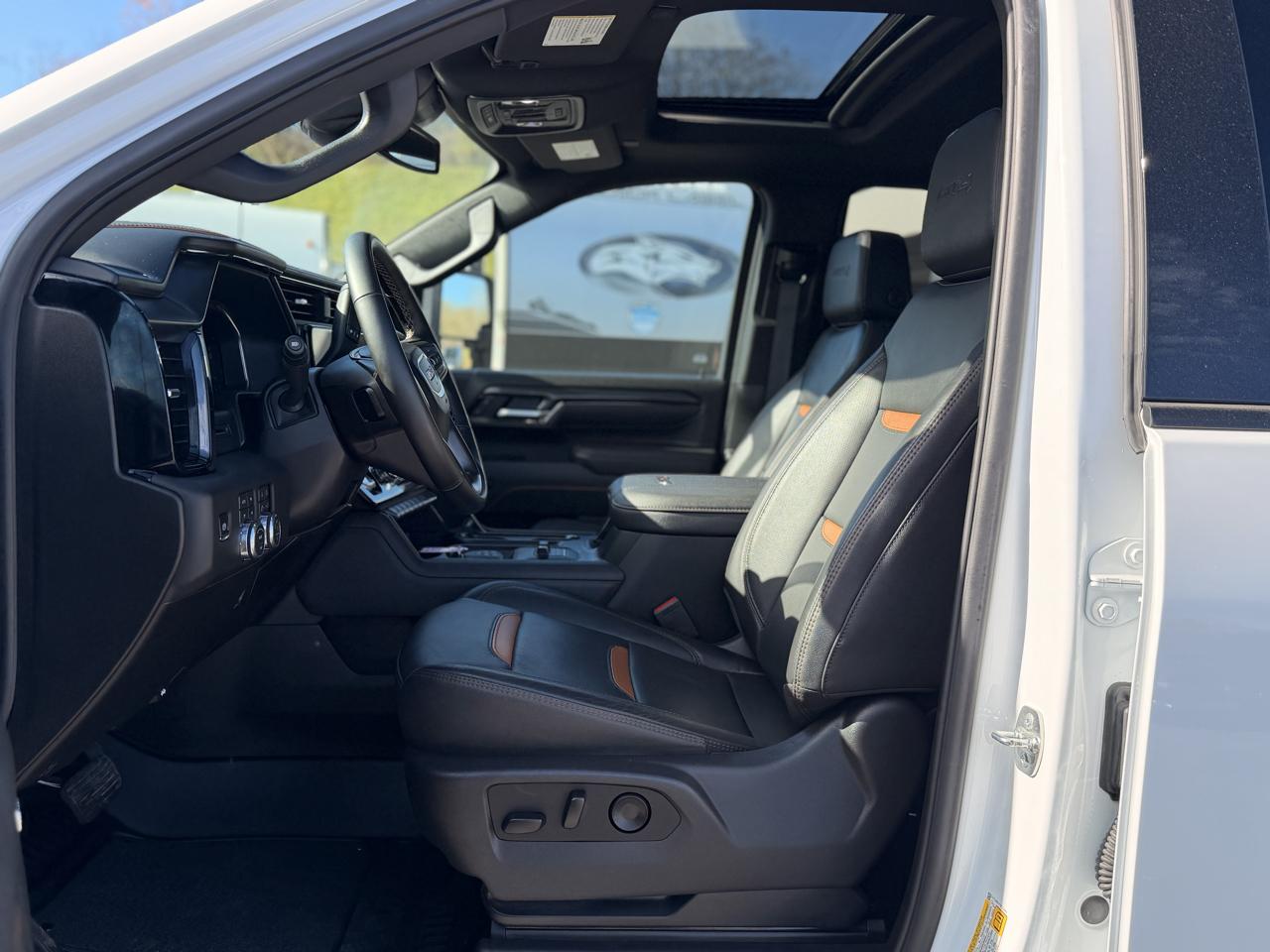 GMC Sierra 2500HD AT4 Crew Cab 4WD 2026