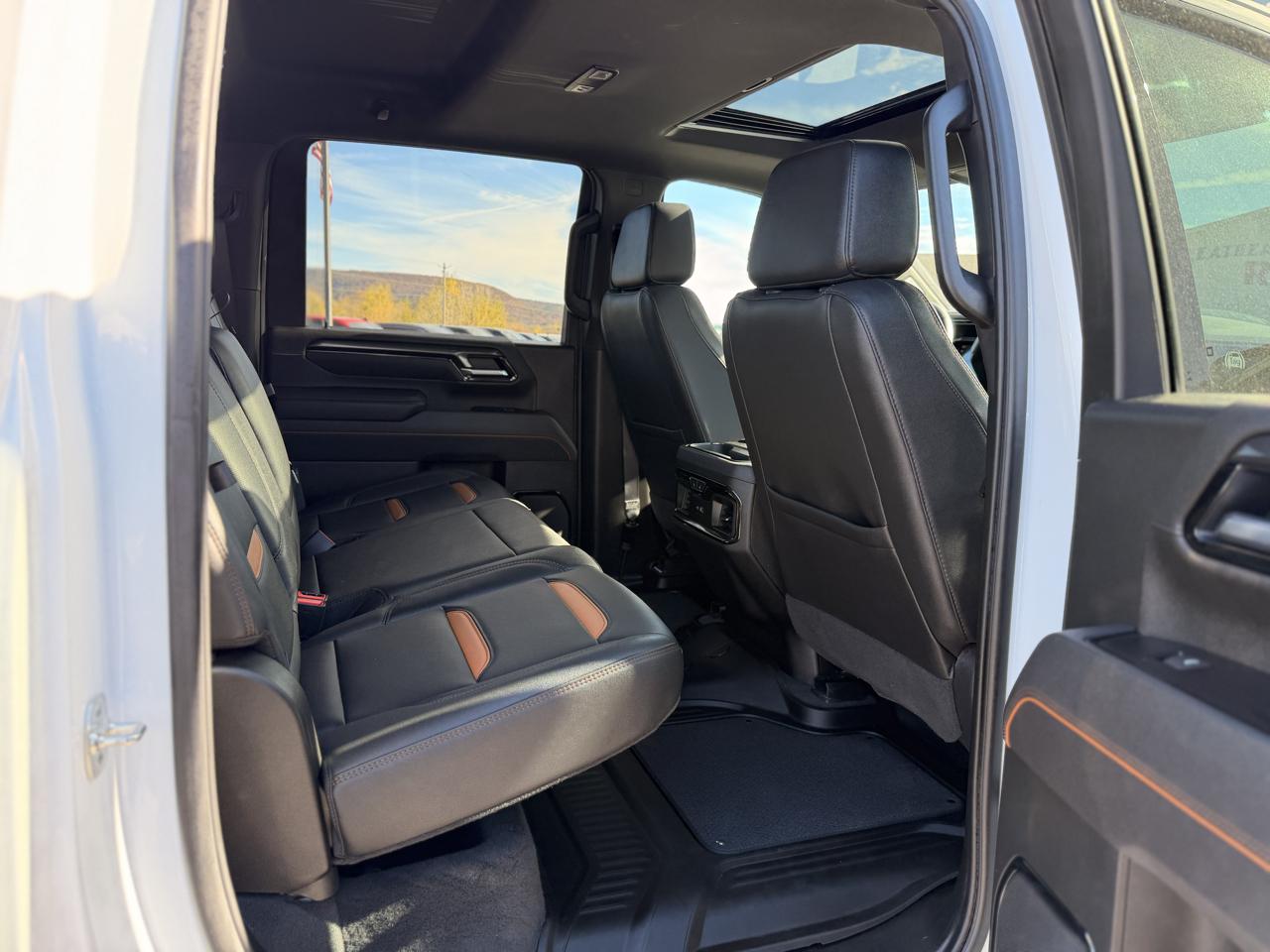 GMC Sierra 2500HD AT4 Crew Cab 4WD 2026
