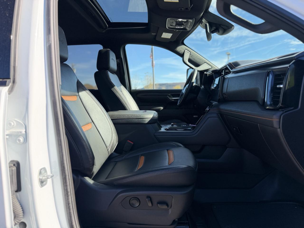 GMC Sierra 2500HD AT4 Crew Cab 4WD 2026