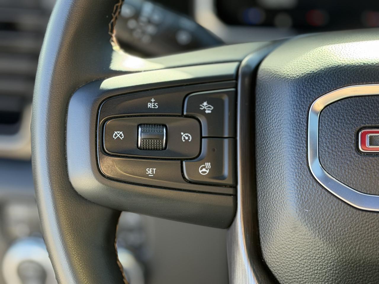 GMC Sierra 2500HD AT4 Crew Cab 4WD 2026
