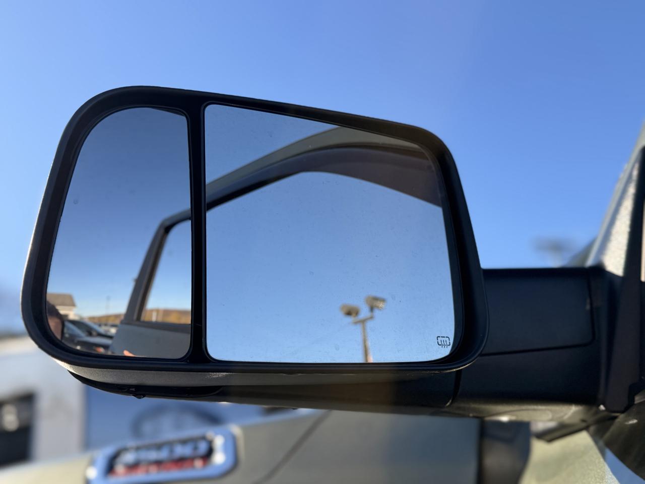 RAM 3500 Big Horn Crew Cab SWB 4WD 2022