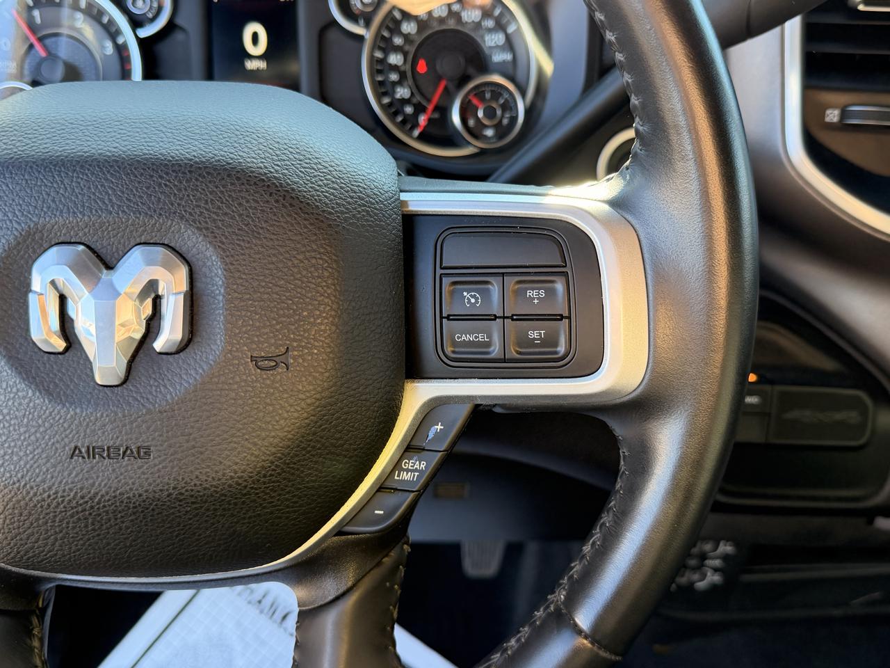 RAM 3500 Big Horn Crew Cab SWB 4WD 2022