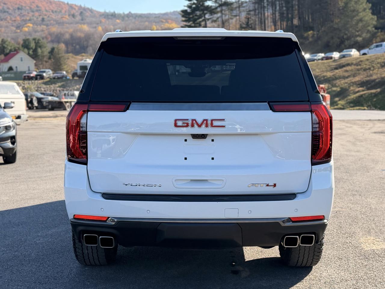GMC Yukon AT4 4WD 2025