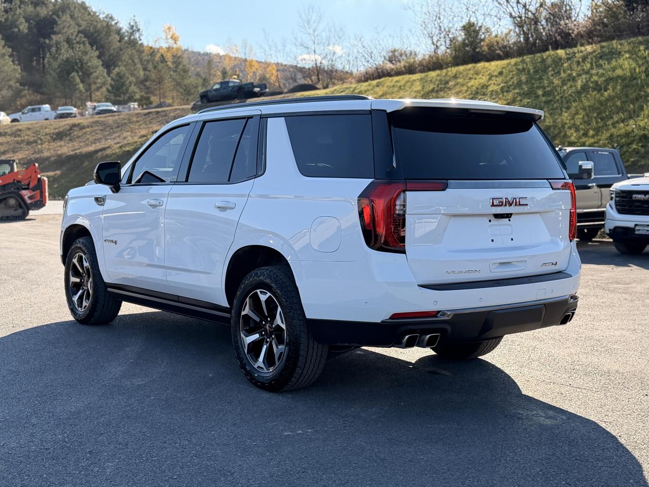 GMC Yukon AT4 4WD 2025